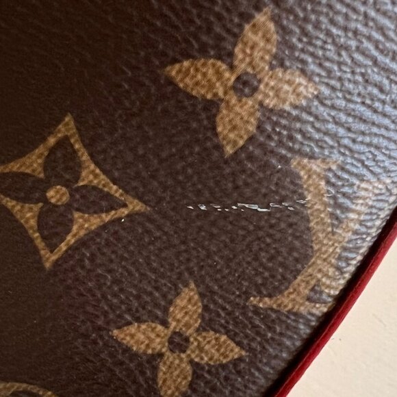 LOUIS VUITTON ~ MEZZO (EUC) - Picture 16 of 16